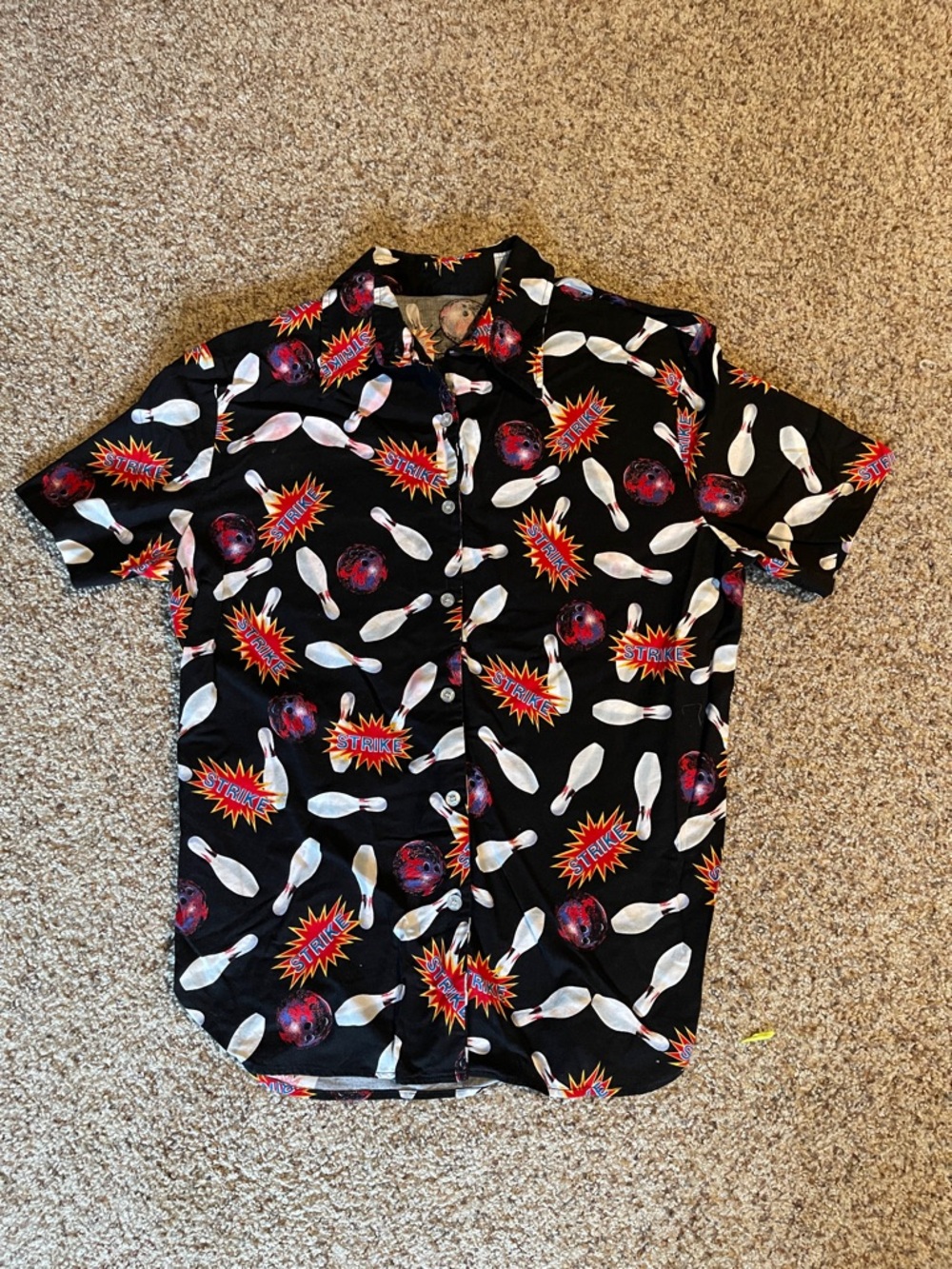 Women’s Black Bowling Print Short-Sleeve Shirt Size Small